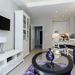 Elite Heart Of The Old Town Lägenhet *