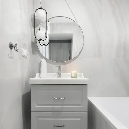 Elite Heart Of The Old Town