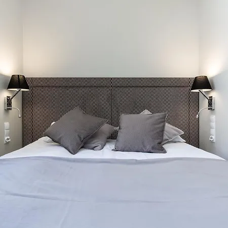 Elite Heart Of The Old Town *