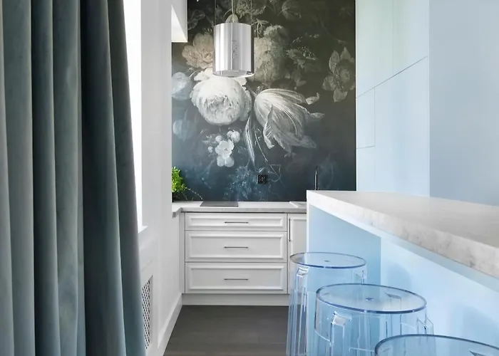 Elite Heart Of The Old Town