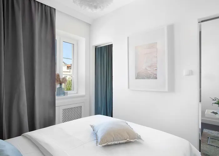 Elite Heart Of The Old Town Апартаменты *